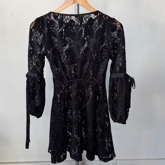 Free People Women's Ruby Black Lace Mini Dress Size XS - Picture 3 of 3